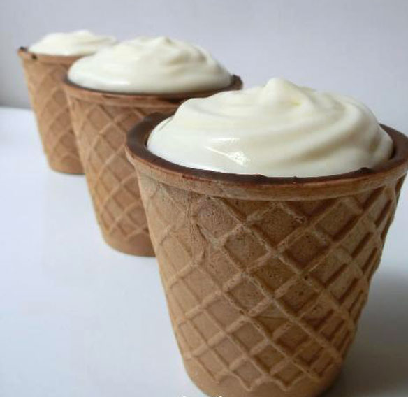 Chocup® with Italian Chantilly cream or “diplomatic cream”